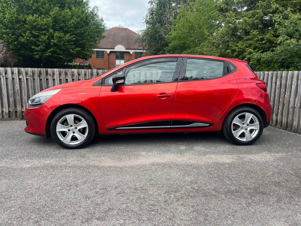 Renault Clio 1.2 16V Dynamique Medianav Euro 5 Red #2