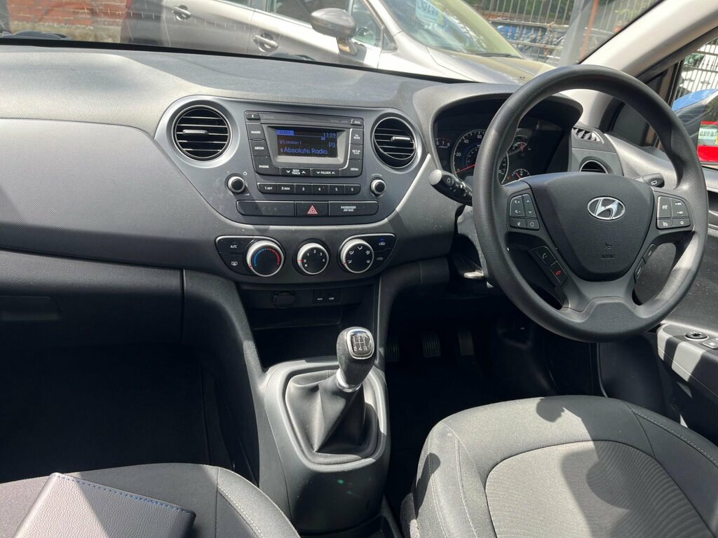 Hyundai I10 1.2 Premium Se Euro 6 Red #15