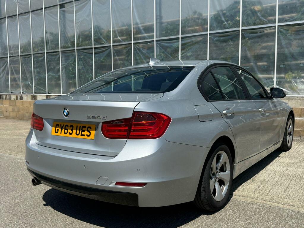 BMW 3 Series Estate 3.0 White #10
