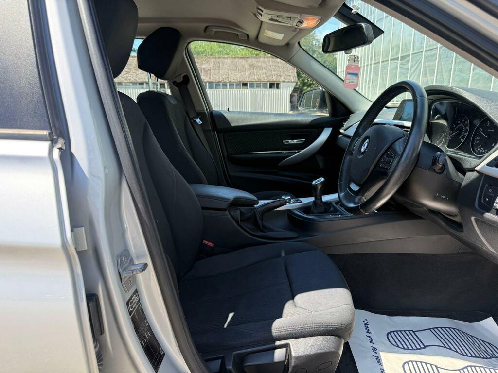 BMW 3 Series Estate 3.0 White #12