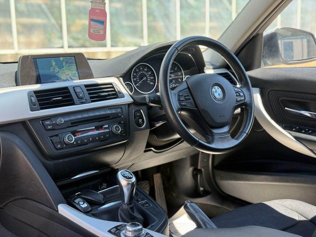 BMW 3 Series Estate 3.0 White #11