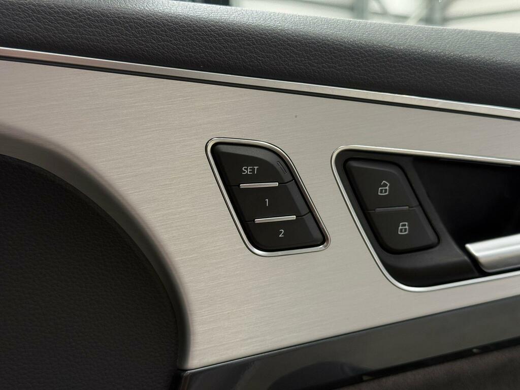 Audi Q7 Sq7 Tdi Quattro 4Wd Black #37