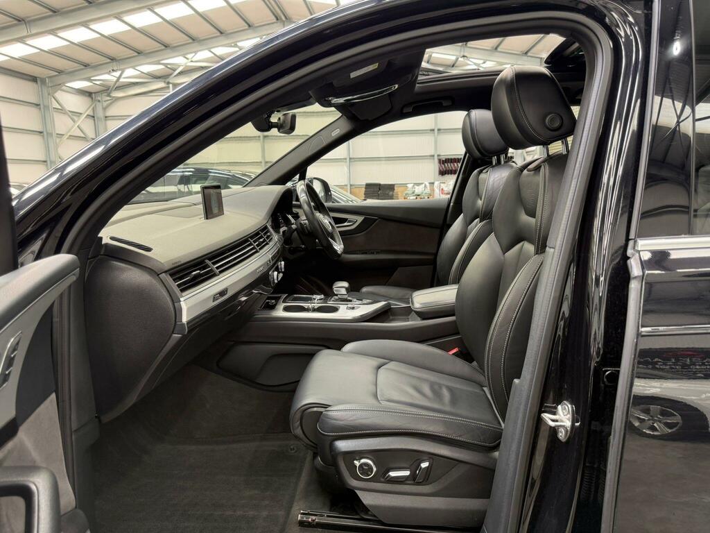 Audi Q7 Sq7 Tdi Quattro 4Wd Black #71