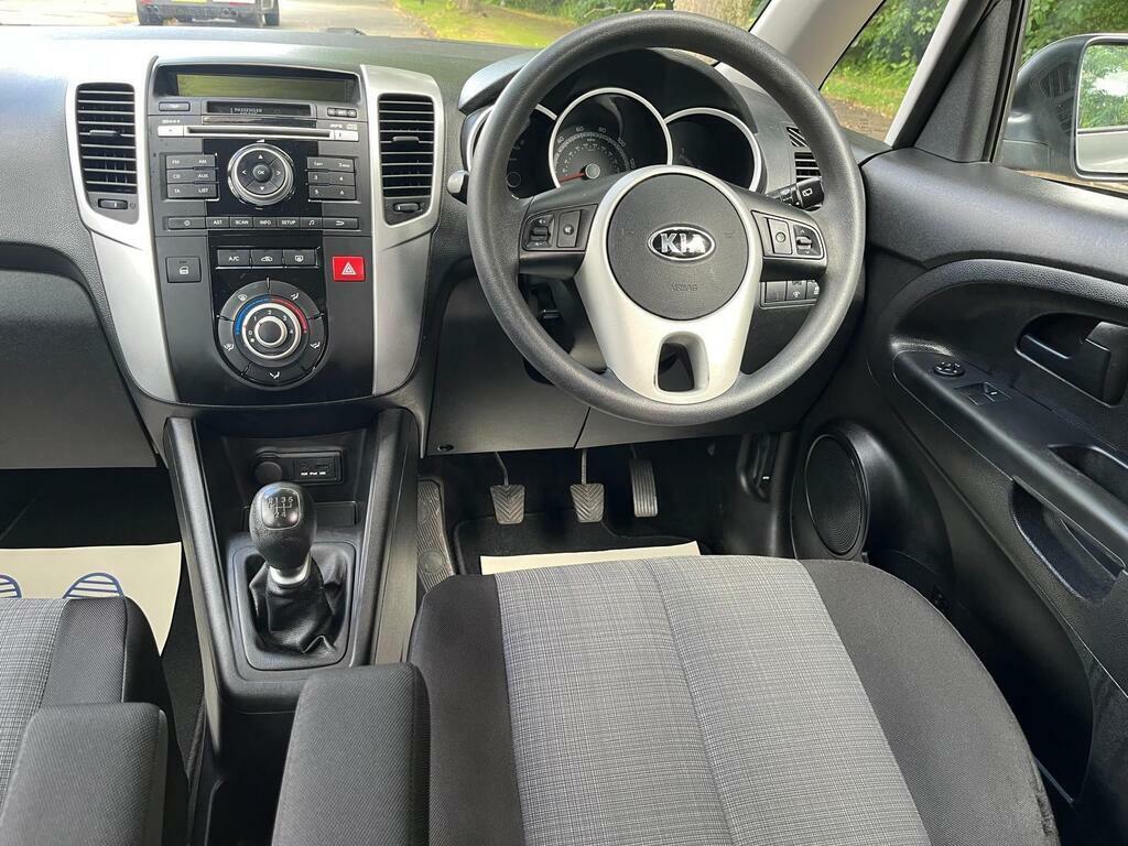 Kia Venga 1.4 Ecodynamics 1 Air Euro 5 S S Silver #4