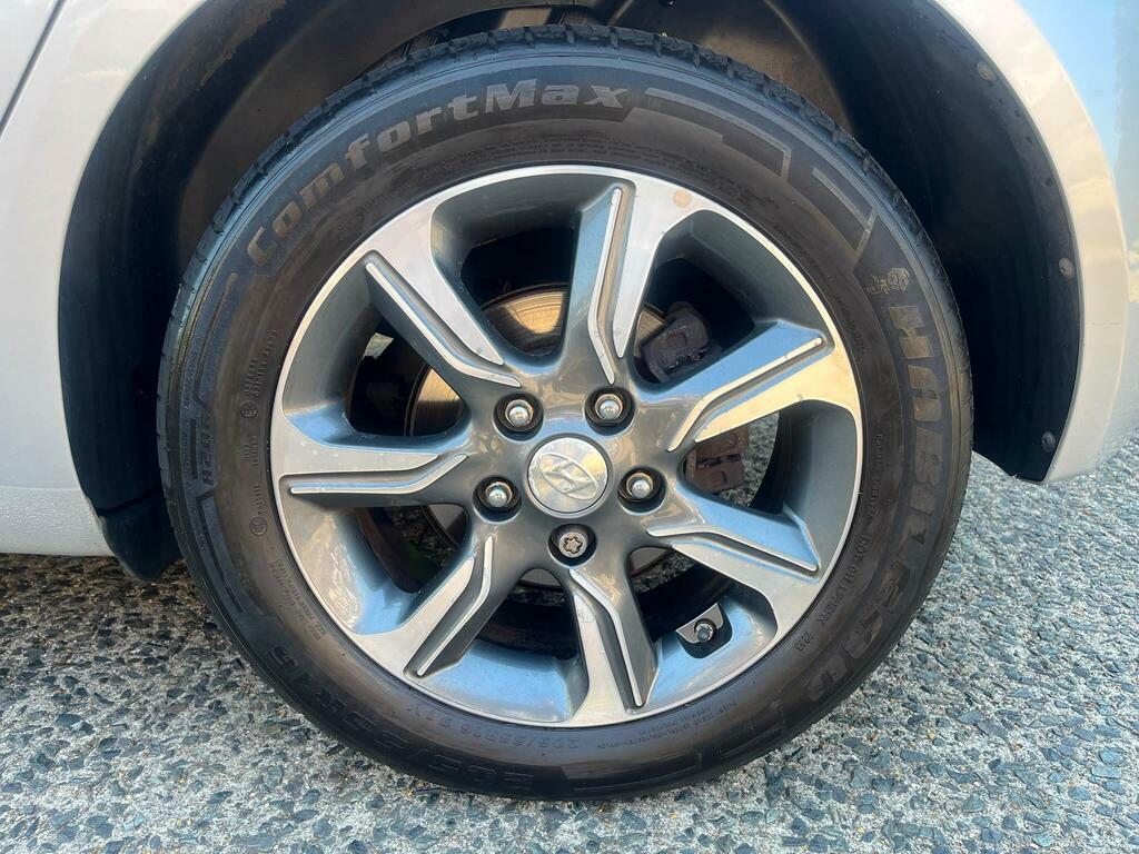 Hyundai Ix20 1.6 Se Silver #10