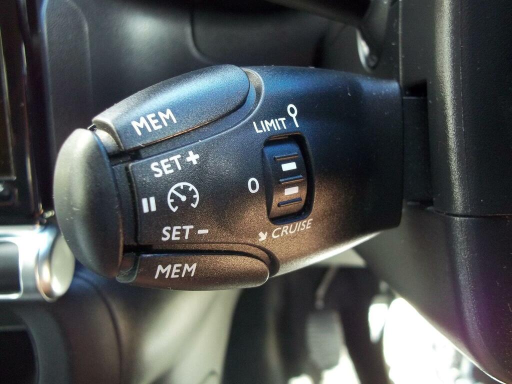 Citroen C3 1.2 Puretech Flair Euro 6 201717 LD17OUV Silver #6