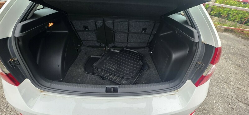 Skoda Rapid Spaceback Spaceback 1.6 Tdi Se Silver #16