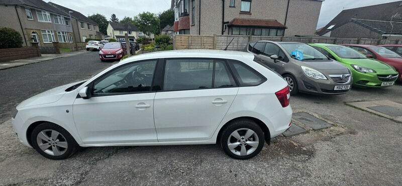 Skoda Rapid Spaceback Se Tdi Cr Dsg White #4