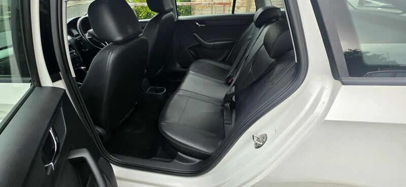 Skoda Rapid Spaceback Spaceback 1.6 Tdi Se Silver #14