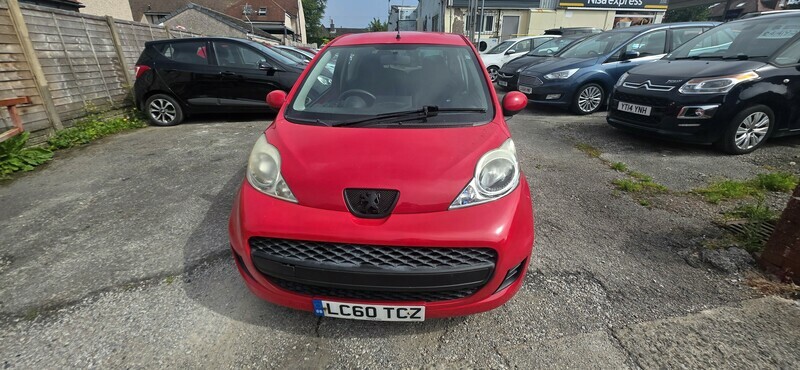 Peugeot 107 Urban 20 A Year Red #2
