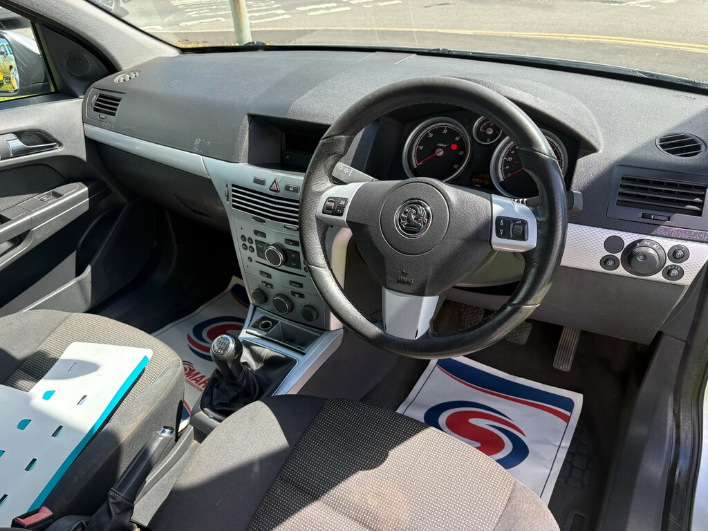 Vauxhall Astra Active Silver #7