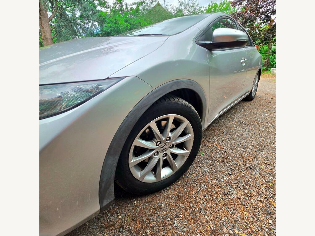Honda Civic I-dtec Ex 5-Door Green #5