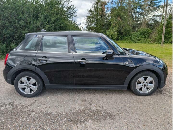 Mini Hatch 1.5 Cooper Classic Euro 6 Ss HV70LCY Black #6