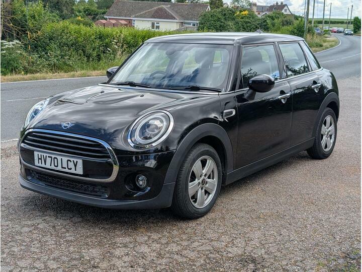 Mini Hatch 1.5 Cooper Classic Euro 6 Ss HV70LCY Black #2