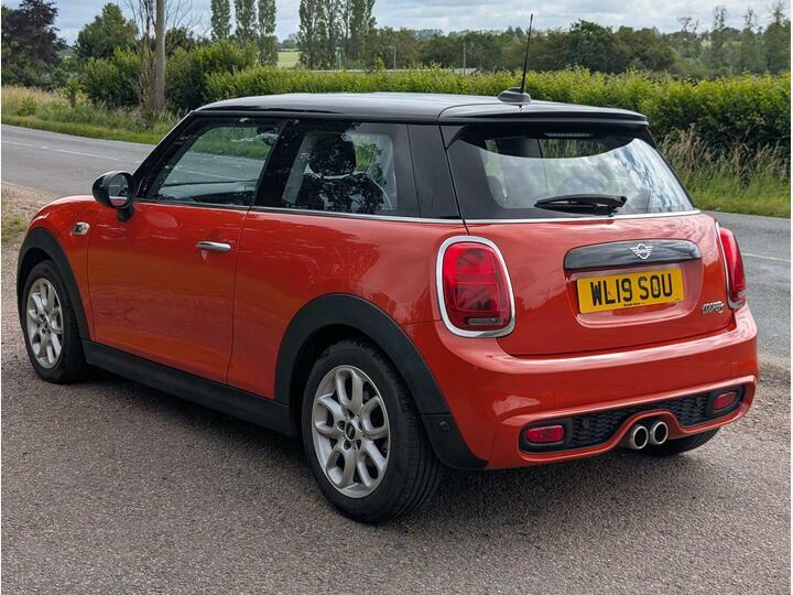 Mini Hatch 2.0 Cooper S Classic Steptronic Euro 6 Ss Orange #3