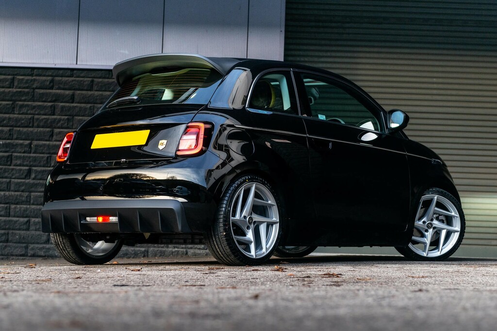 Fiat 500E 42Kwh Red Hatchback 118 Ps Black #6