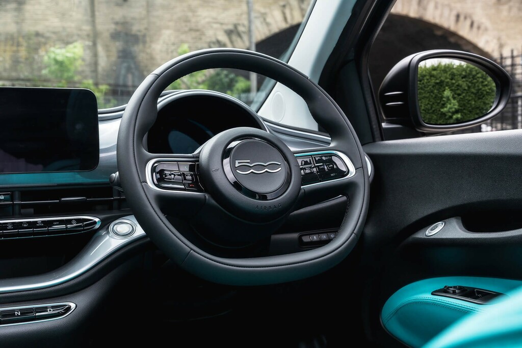 Fiat 500E 42Kwh La Prima White #22