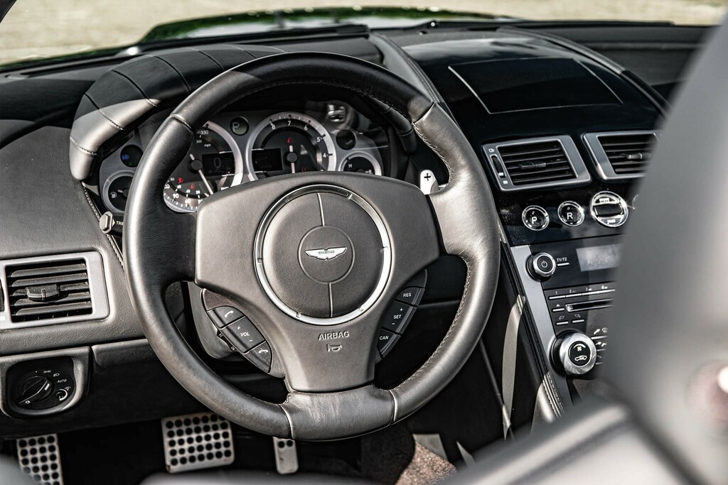 Aston Martin DB9 Convertible Black #5