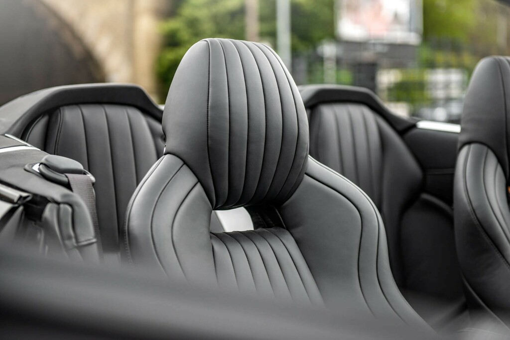 Aston Martin DB9 Convertible Black #3