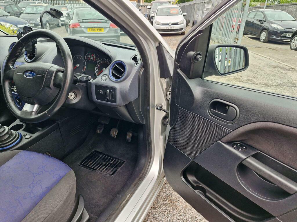 Ford Fiesta 1.25 Style Climate Black #12