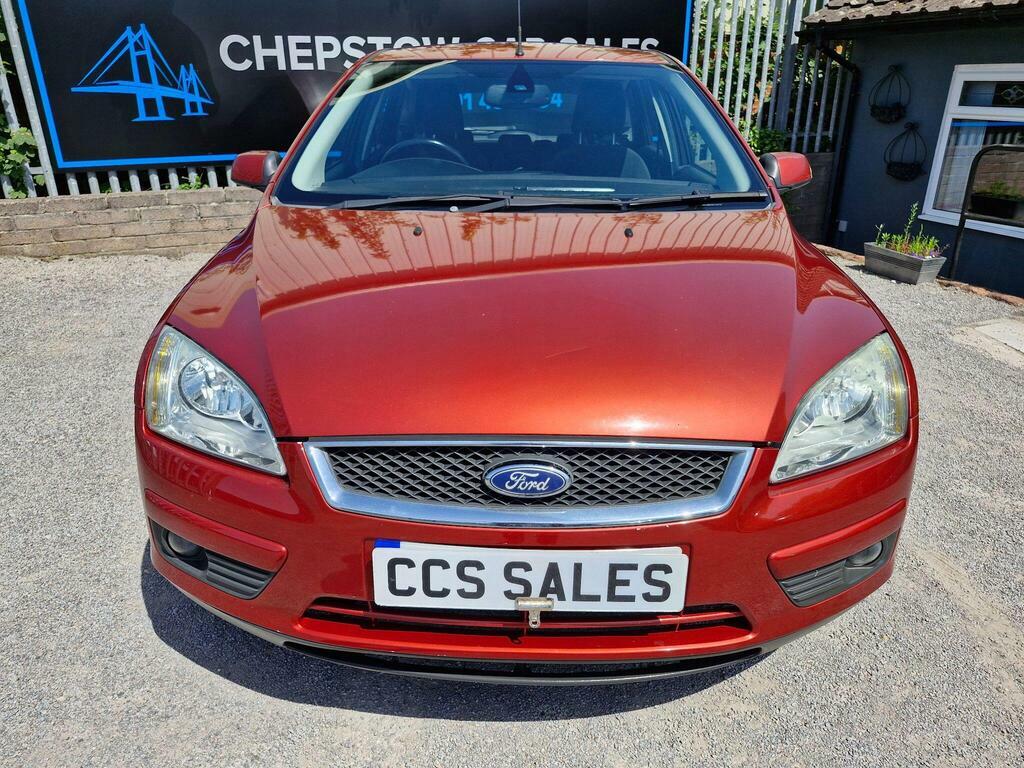 Ford Focus 1.6 Ghia Red #2