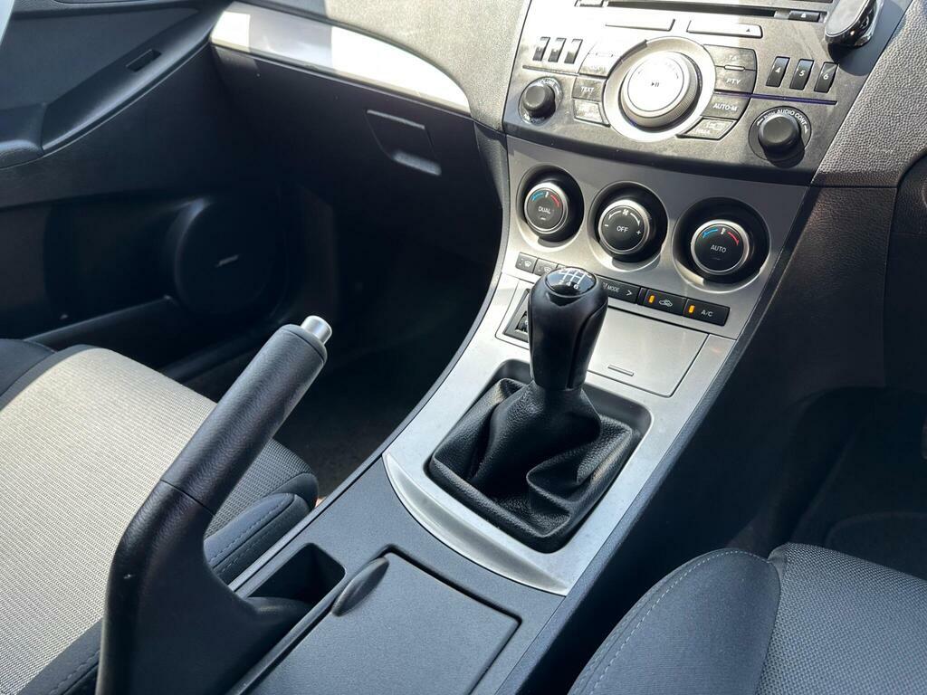 Mazda 3 Zda Mazda3 1.6 Takuya Hatchback Silver #19