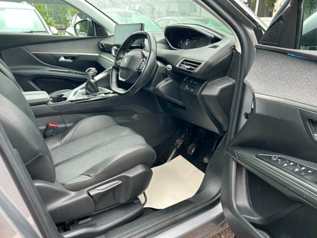 Peugeot 5008 Gt Black #8