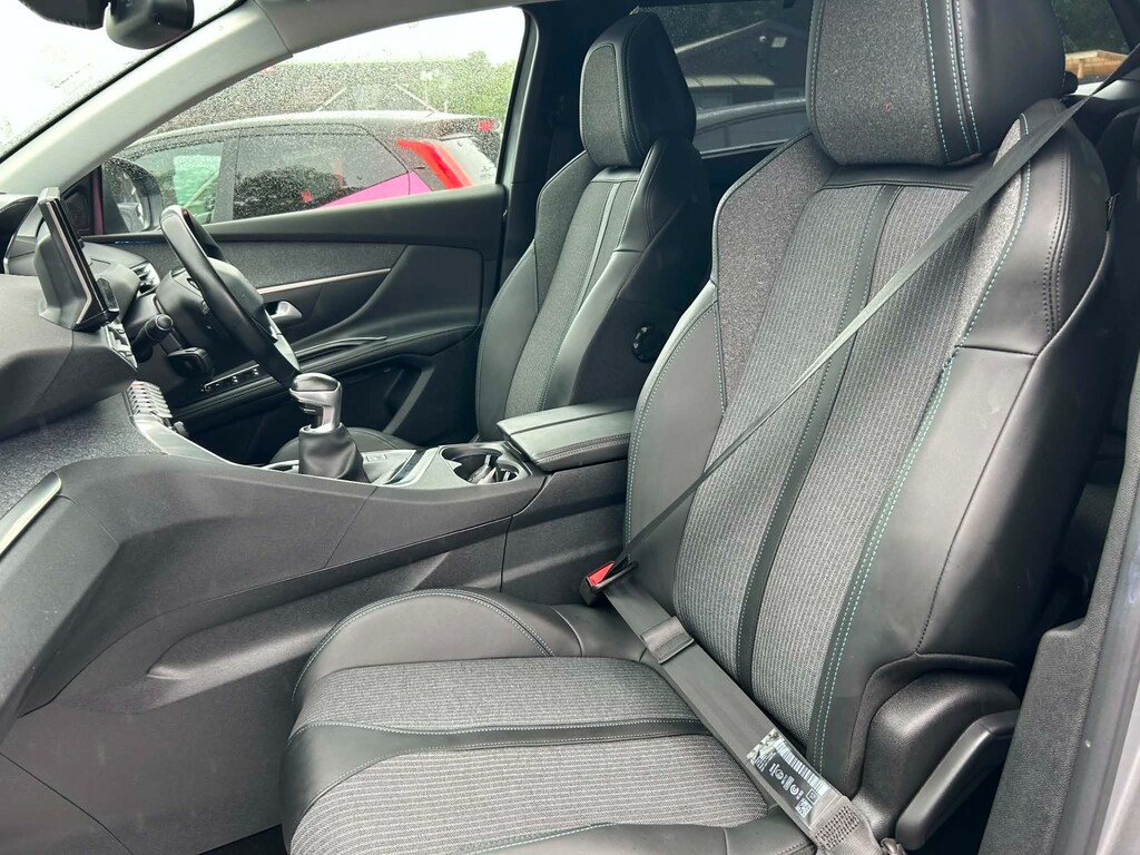 Peugeot 5008 Gt Black #16