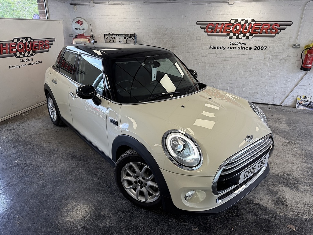 Mini Hatch Cooper White #2