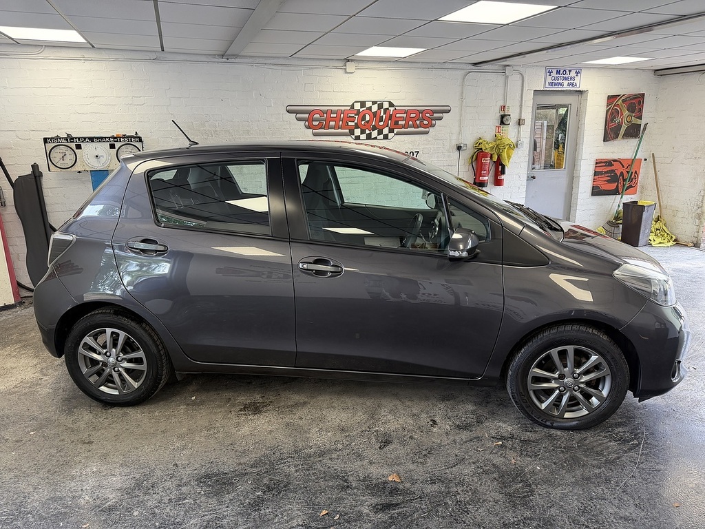 Toyota Yaris Dual Vvt-i Icon Plus Grey #5