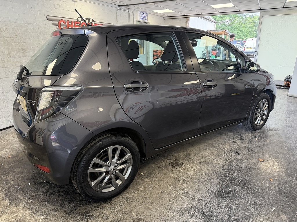 Toyota Yaris Dual Vvt-i Icon Plus Grey #6