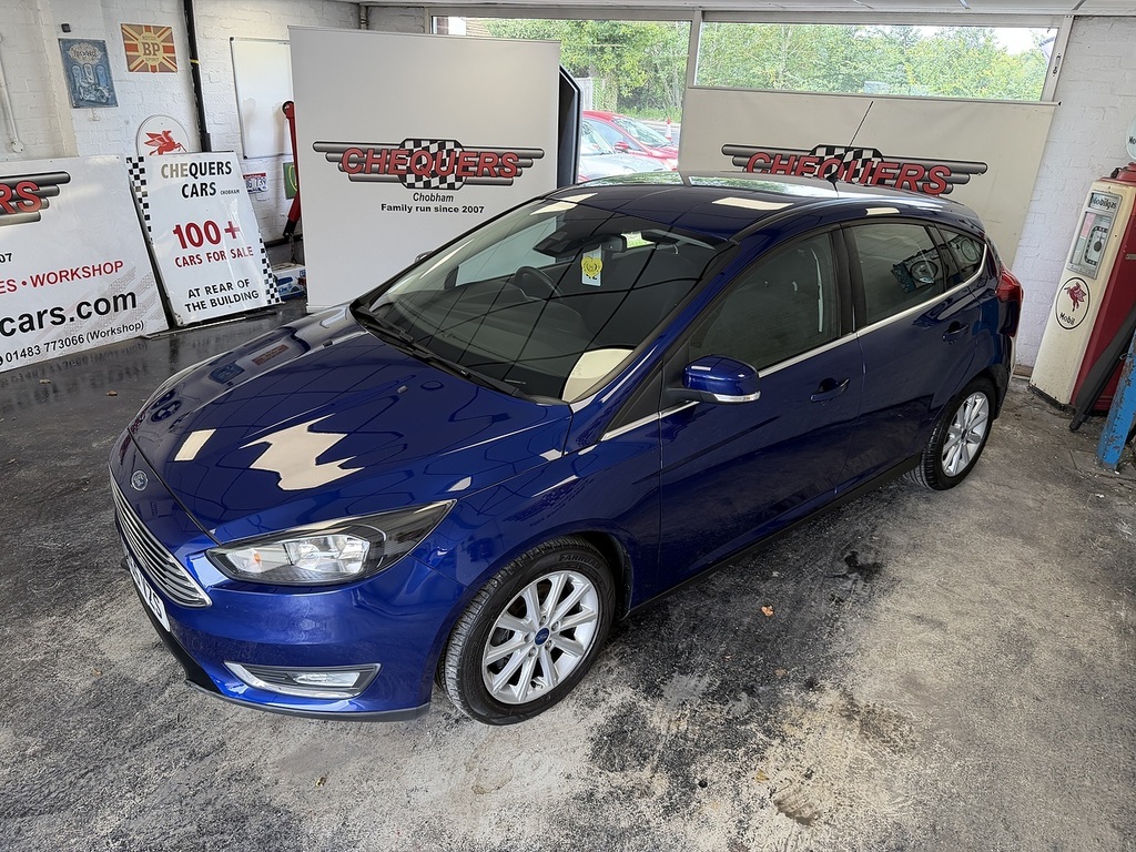 Ford Focus Titanium Blue #4