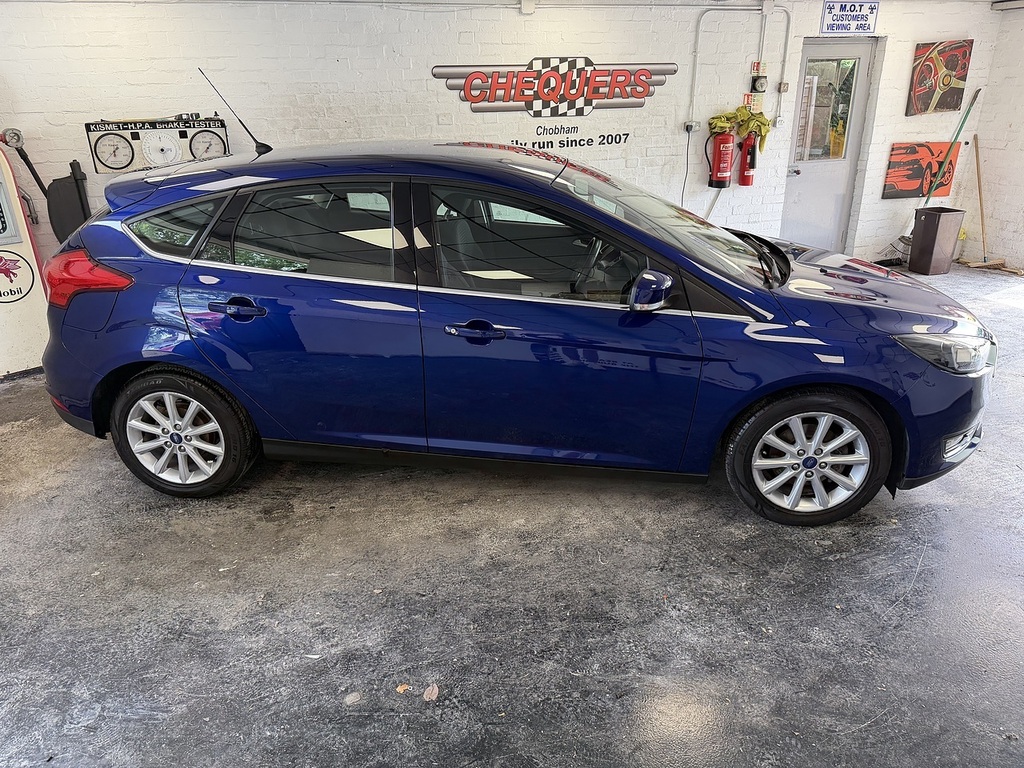 Ford Focus Titanium Blue #5