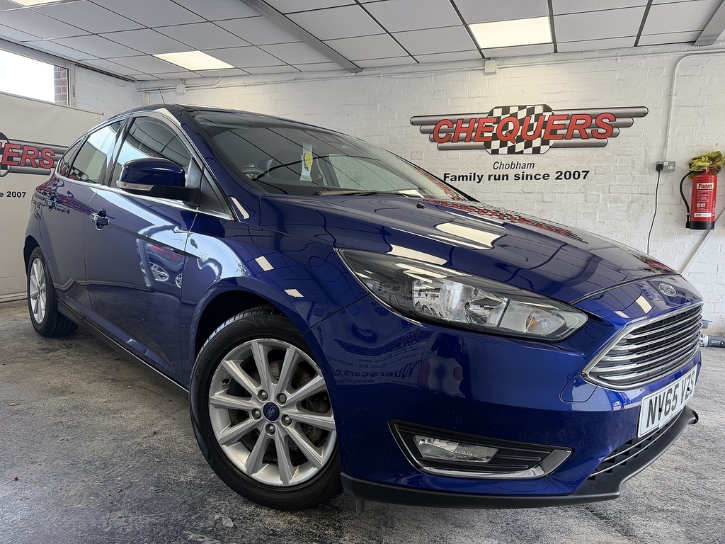 Ford Focus Titanium Blue