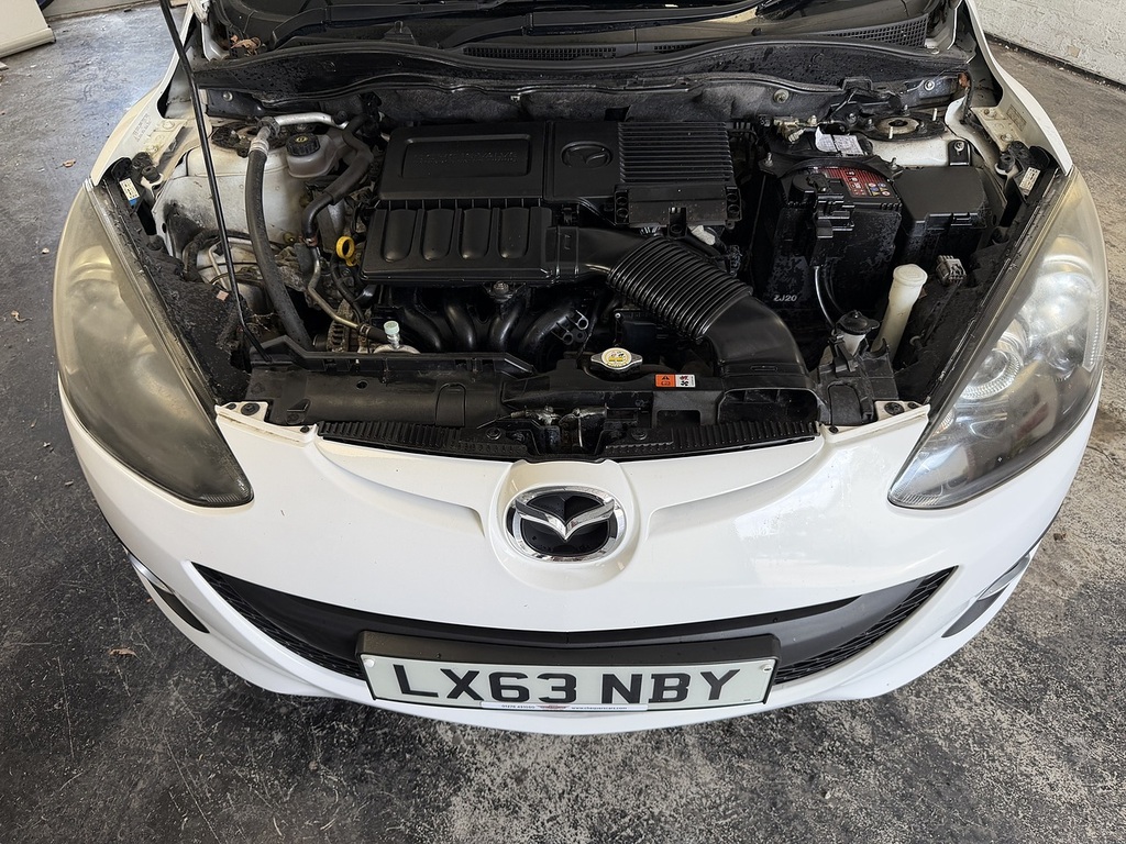 Mazda 2 1.3L 1.3 Tamura Hatchback Euro 5 Blue #15