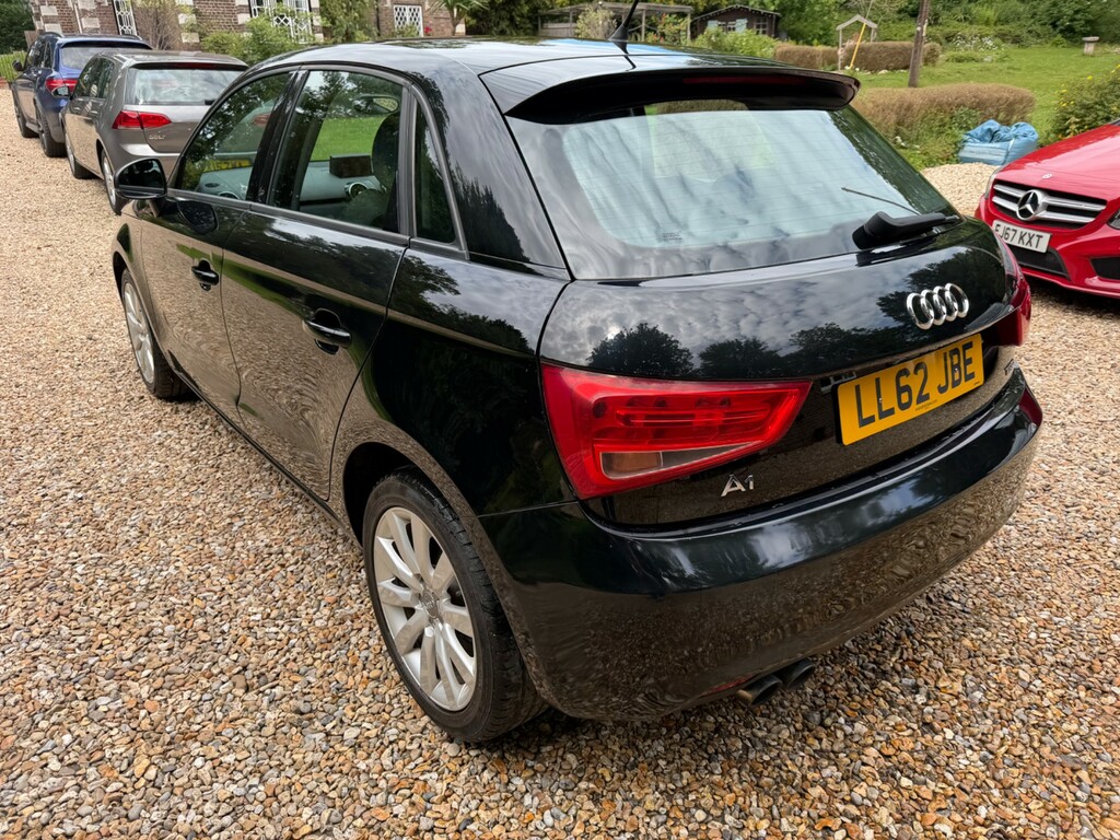 Audi A1 1.4 Tfsi Sport S-tronic Red #2