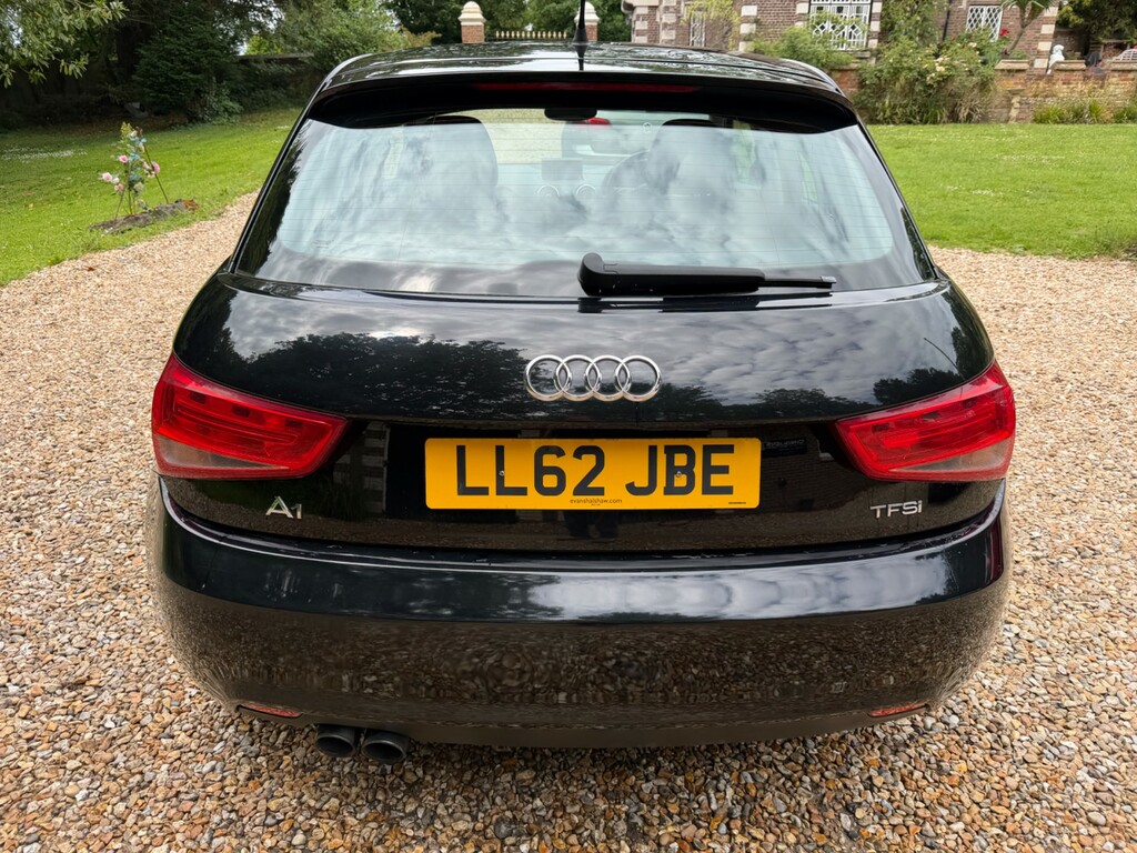 Audi A1 1.4 Tfsi Sport S-tronic Red #8