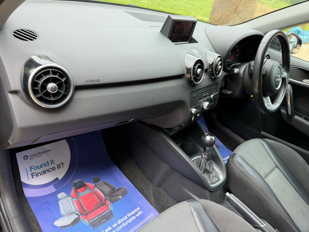 Audi A1 1.4 Tfsi Sport S-tronic Red #3