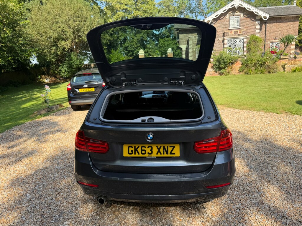 BMW 3 Series 2.0 320D Efficientdynamics 161 Bhp Black #26