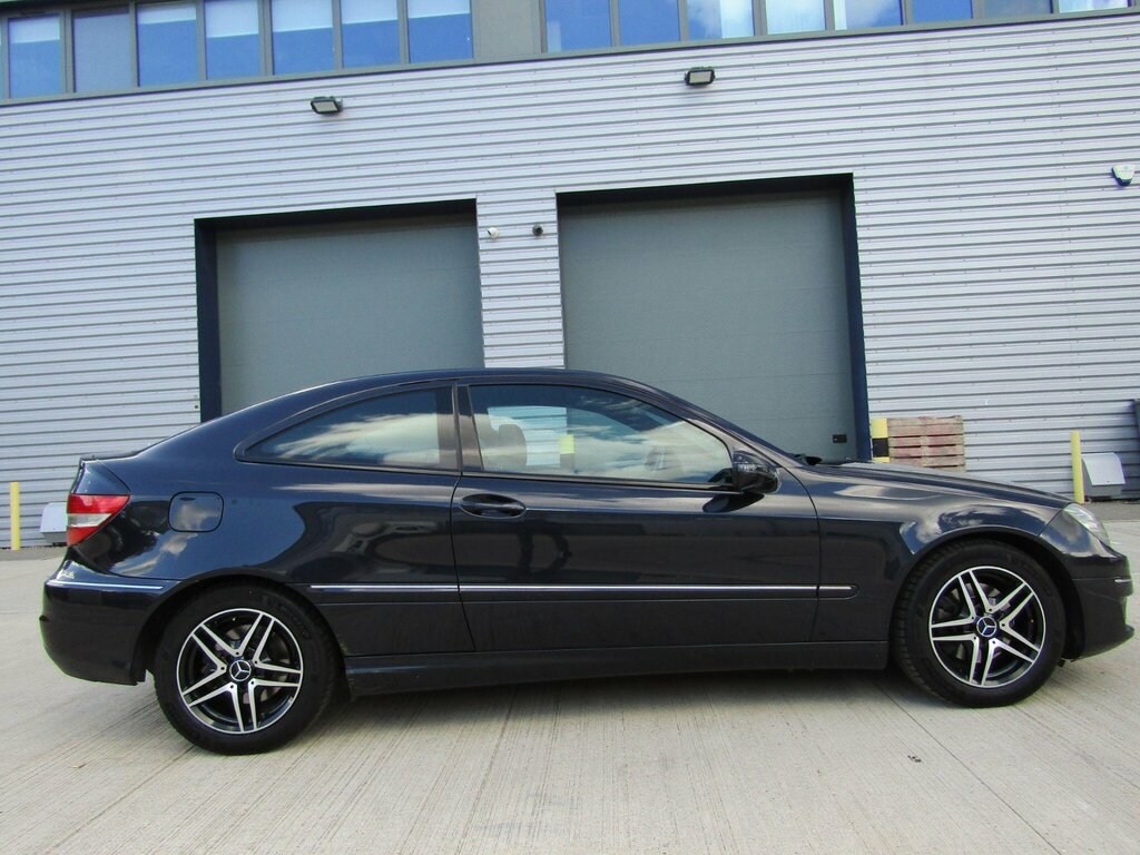 Mercedes-Benz C Class Black #11