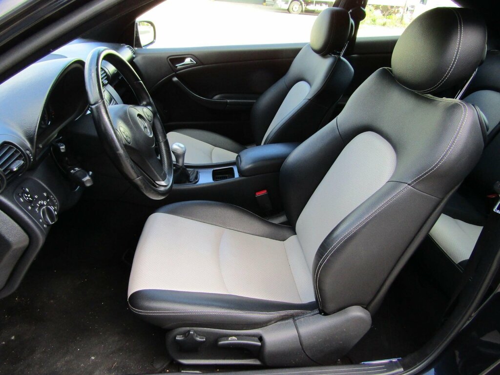 Mercedes-Benz C Class Black #19