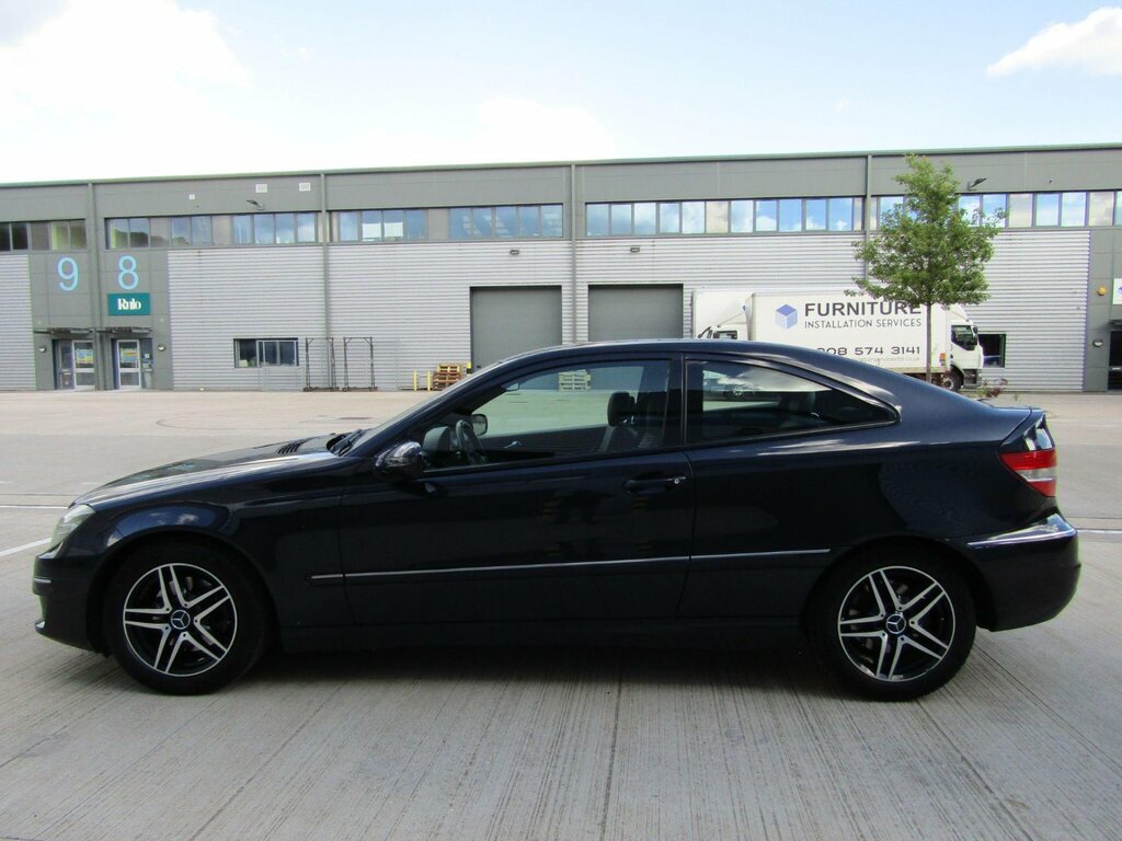 Mercedes-Benz C Class Black #13