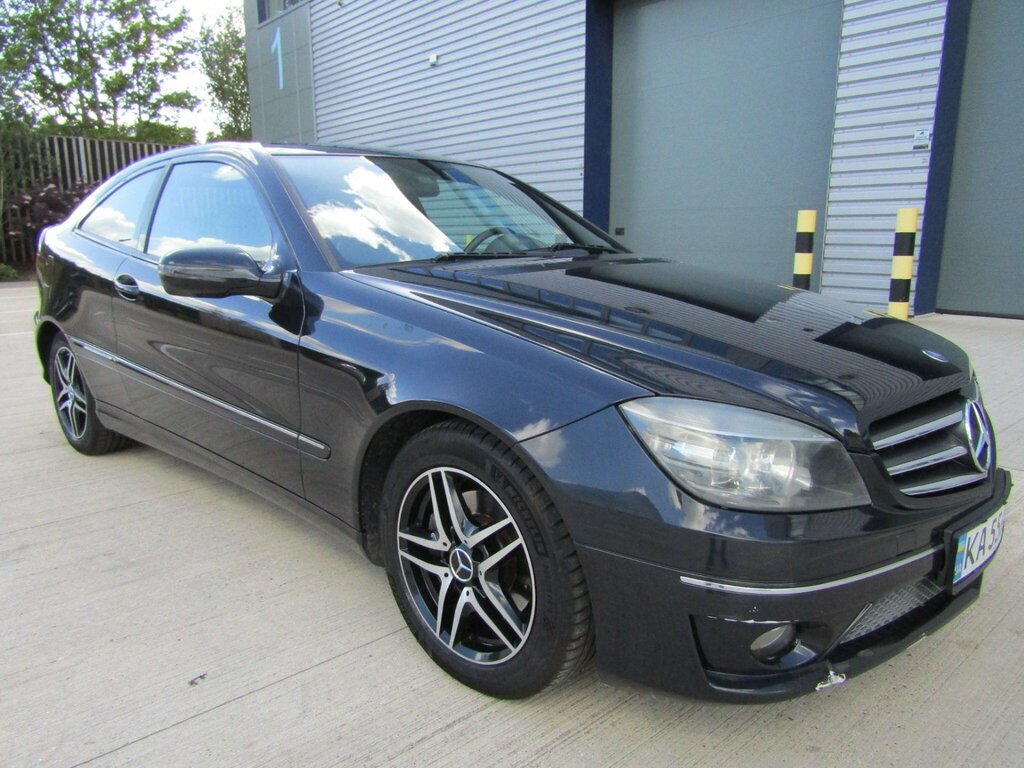 Mercedes-Benz C Class Black #2