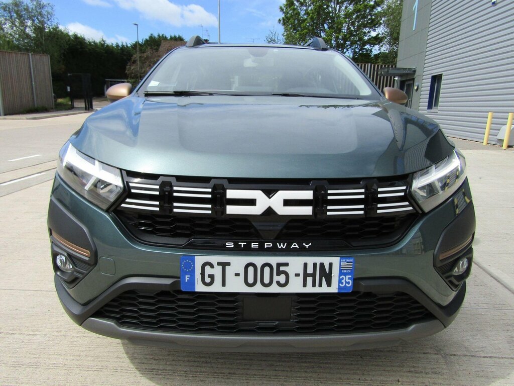 Dacia Sandero Stepway 1.0 Tce Extreme Cvt Euro 6Ss Lhd Green #2