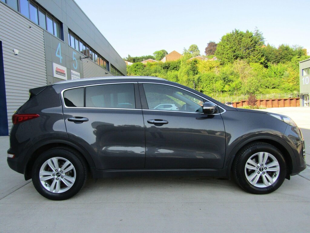 Kia Sportage 1.7 Crdi 2 Dct Suv Lhd #5