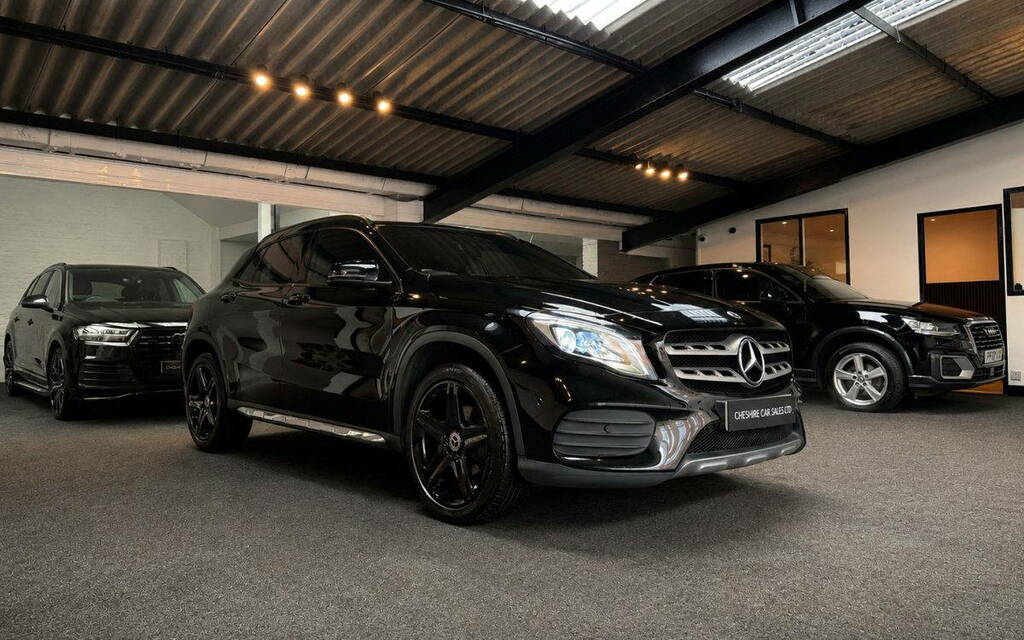 Mercedes-Benz GLA Class 1.6 Gla200 Amg Line Edition Plus 7G-dct Euro 6 Black