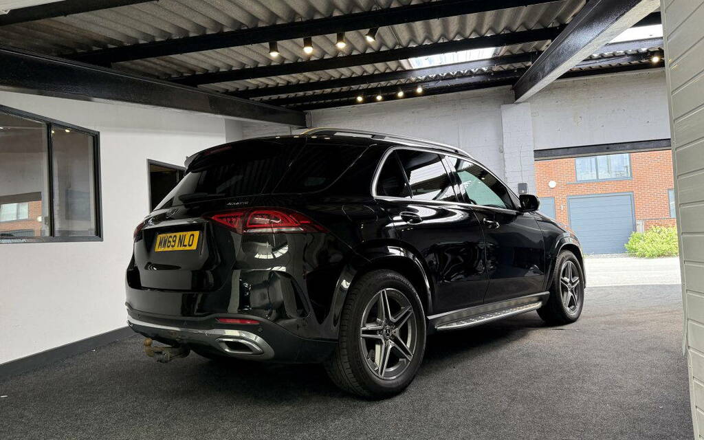 Mercedes-Benz GLE Class 2.0 Gle300d Amg Line Premium G-tronic 4Matic Eur Black #4