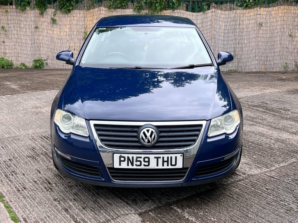 Volkswagen Passat 2L Highline Blue #3