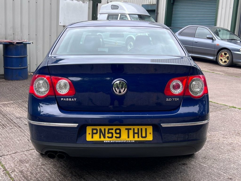 Volkswagen Passat 2L Highline Blue #6