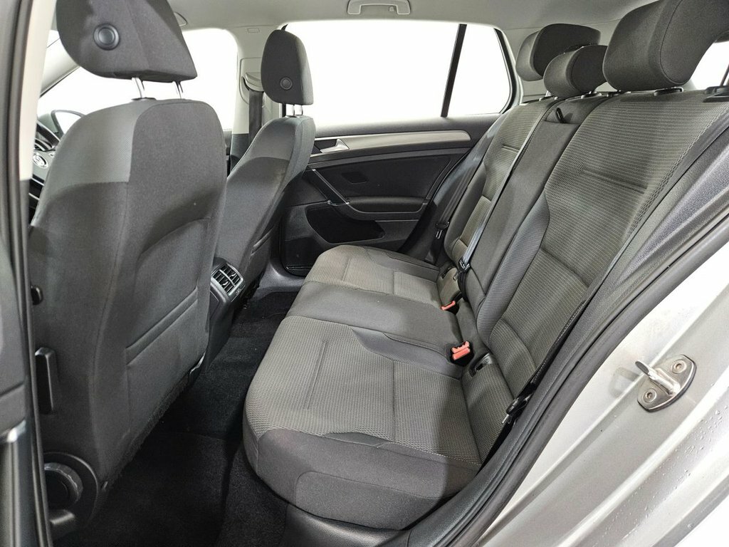 Volkswagen Golf White #25